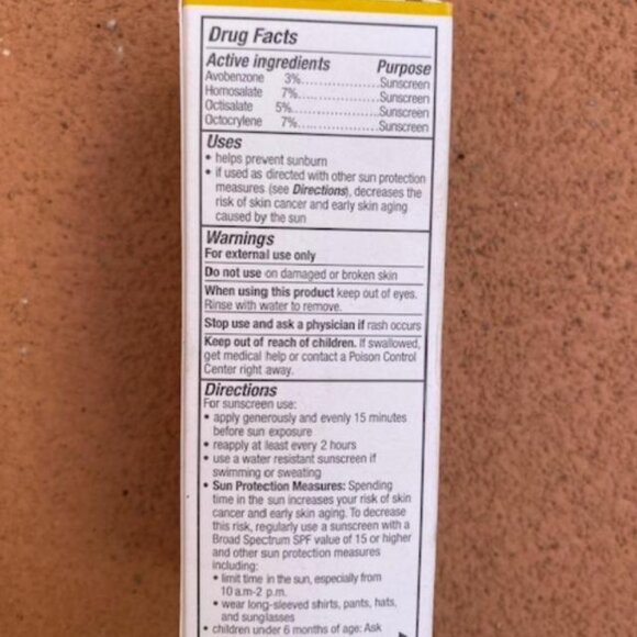 Kiehl's Better Screen UV Serum Sunscreen SPF 50+ 1.7 Oz 50 mL Full-Size 08/2026 - Picture 2 of 4